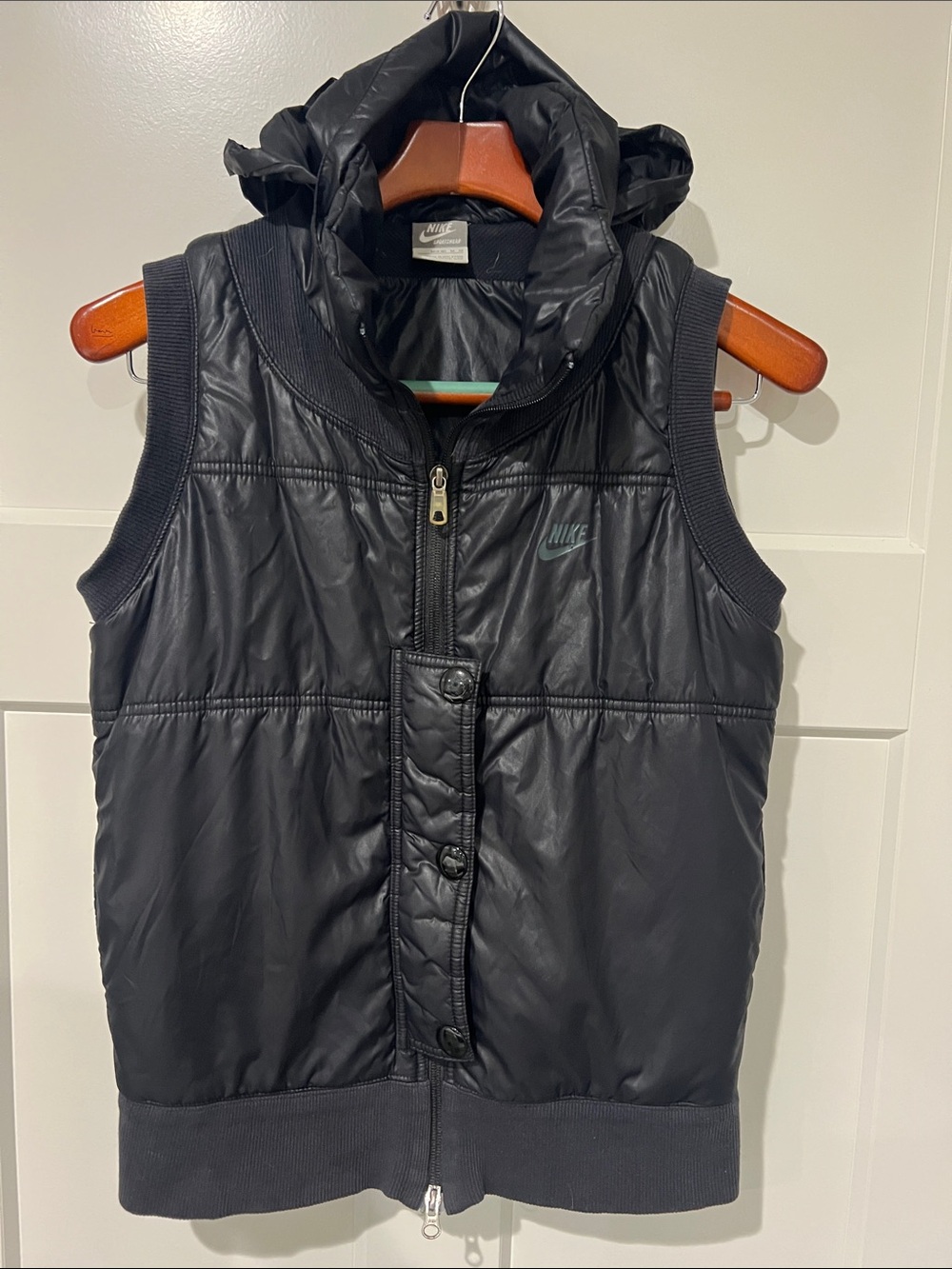 Vintage Nike Black Puffer Vest With Packable Hood Women M